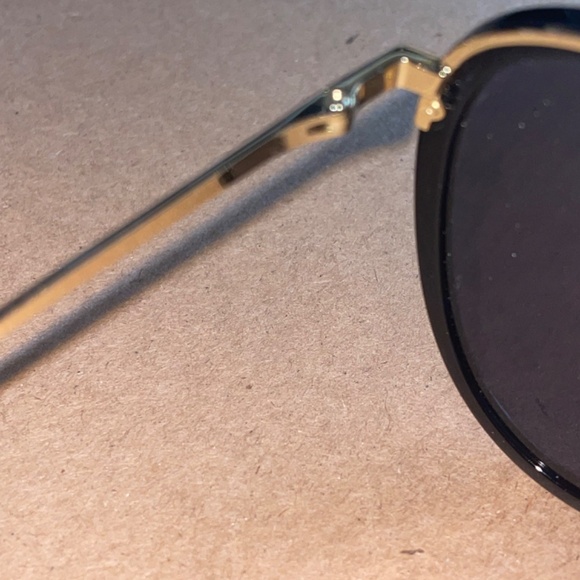GUCCI Black Gold Frame Aviator Sunglasses Unisex GG0672S-001 58-19-145 - Picture 6 of 11